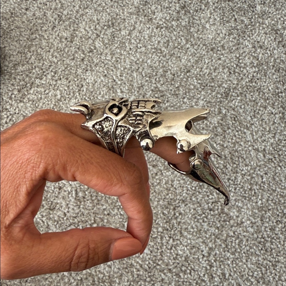 Metal Dragon Claw Ring.